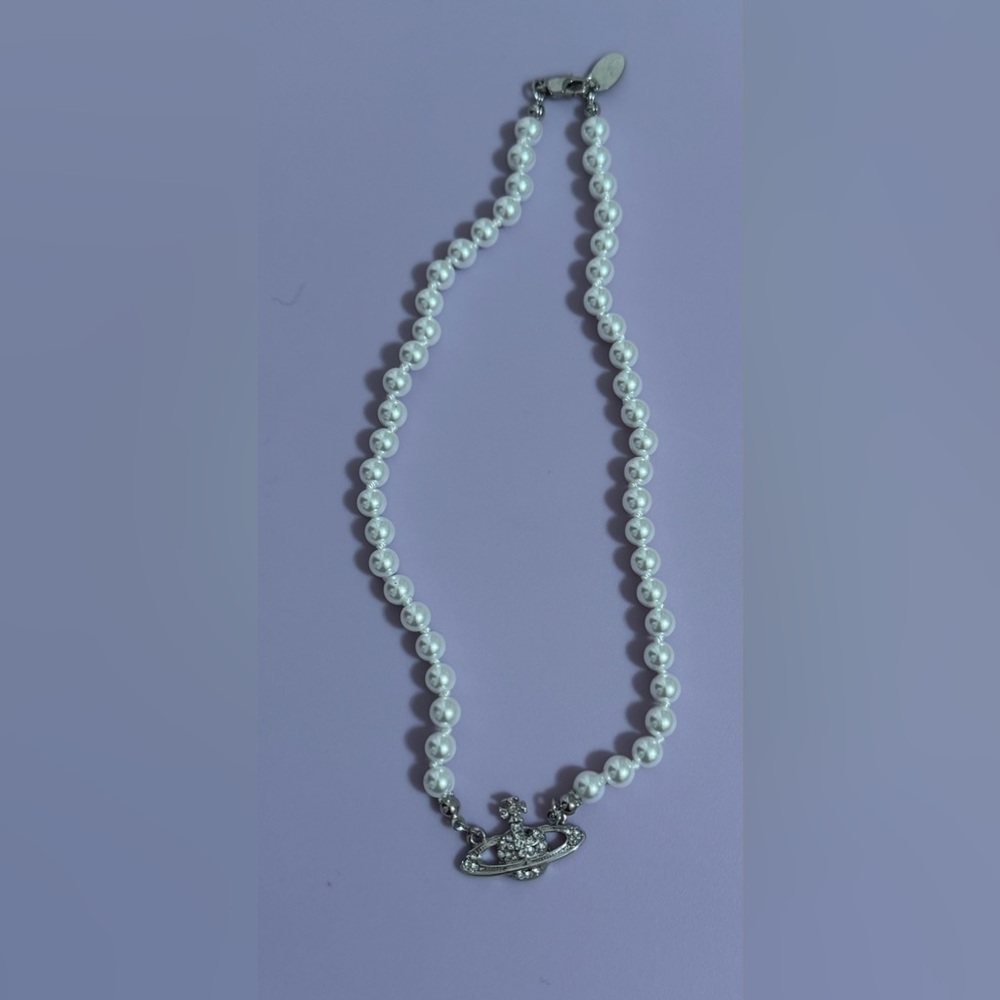 Pearl Necklace with Silver Saturn Pendant - Picture 2 of 2